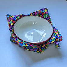 Load image into Gallery viewer, Gumball Print- Bowl Hot Pad