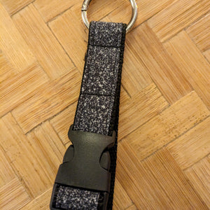 Black Speckled Strap Connector
