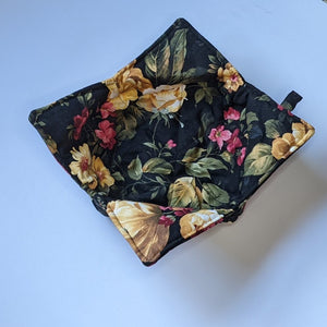 Black with Large Flowers Print - Bowl Hot Pad